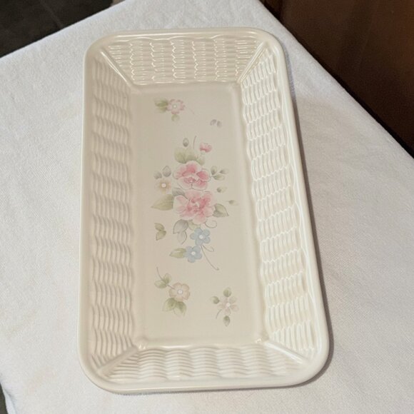 Pfaltzgraff Tea Rose, Basket weave Tray Dish 12.25” x 6.5” Floral Farmhouse - Picture 4 of 8